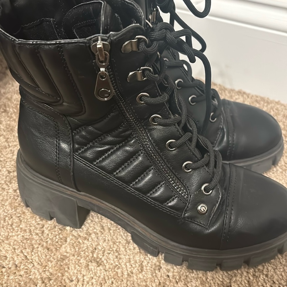 Used guess combat shoes
